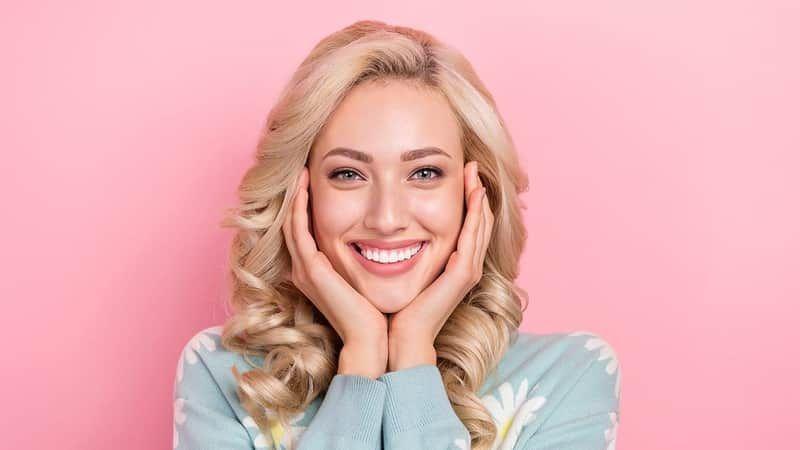 Veneers & Esthetic Crowns